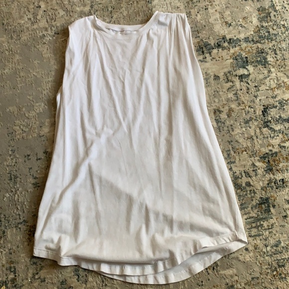 New condition white lululemon athletic top - Picture 1 of 4